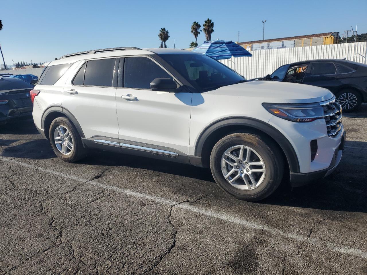 2025 Ford Explorer Active - Фото 4