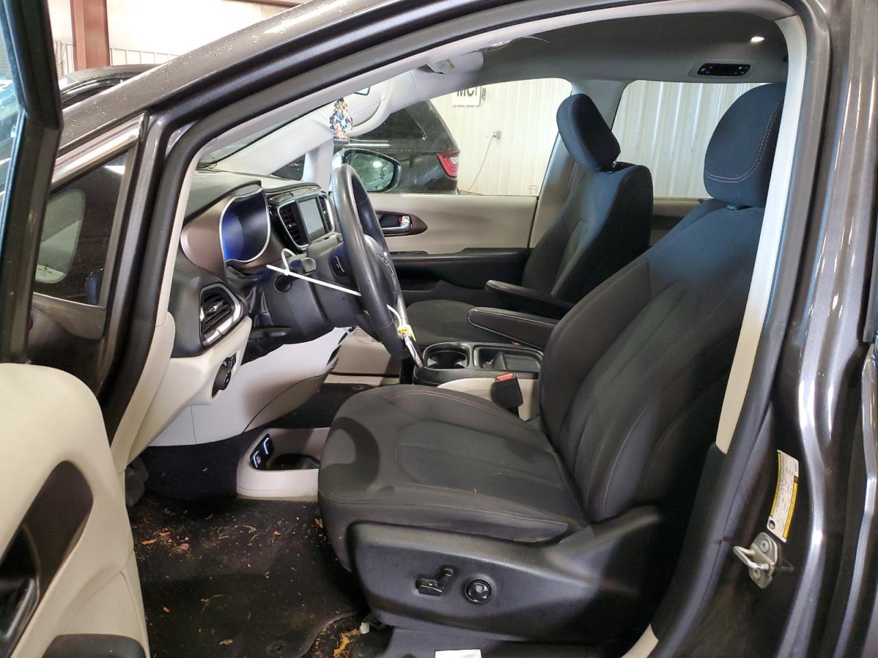 2018 Chrysler Pacifica Touring Plus - Фото 7