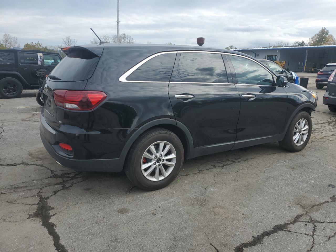 2020 Kia Sorento S - Фото 3