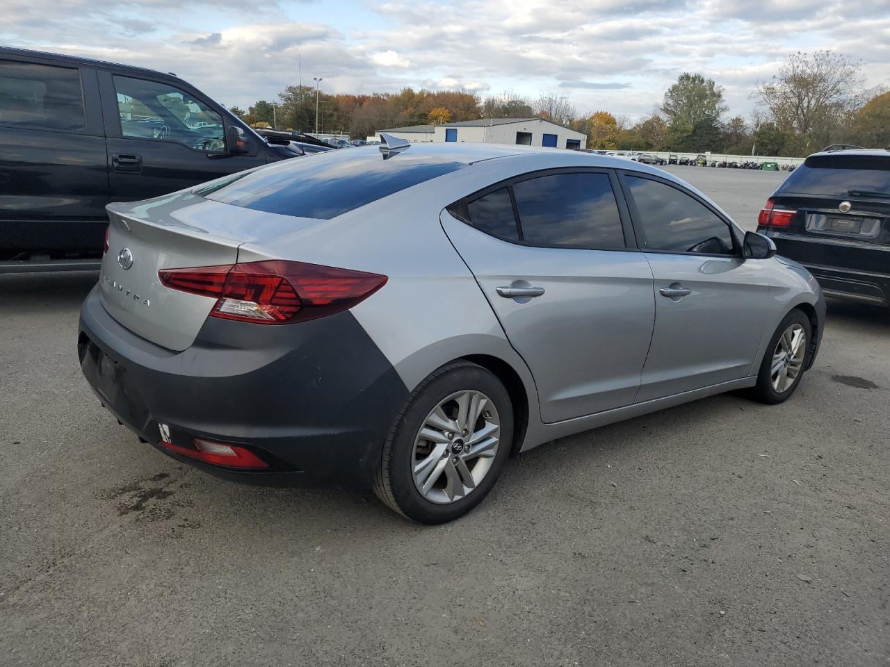 2020 Hyundai Elantra Sel - Фото 3
