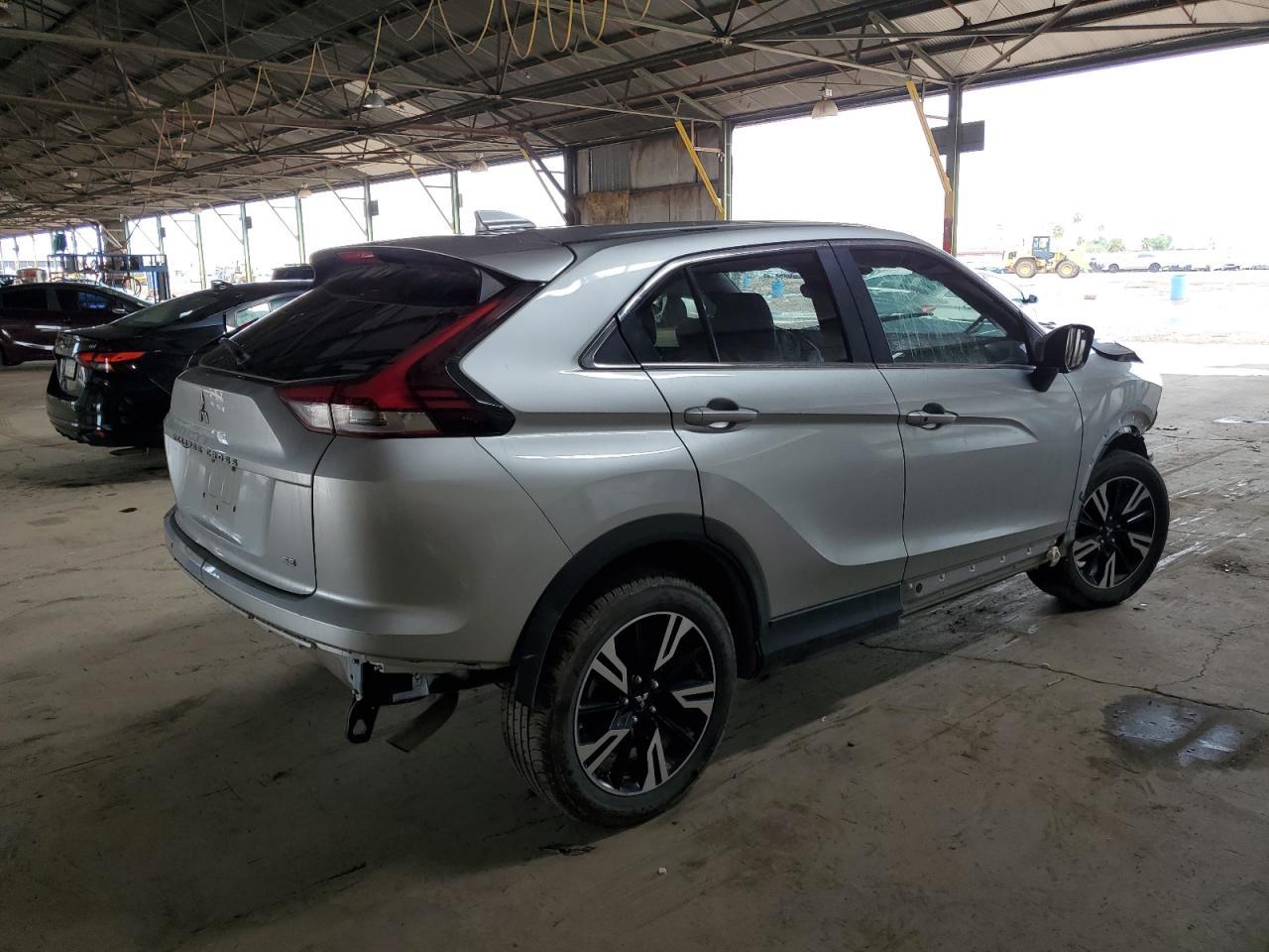 2023 Mitsubishi Eclipse Cross Se - Фото 3