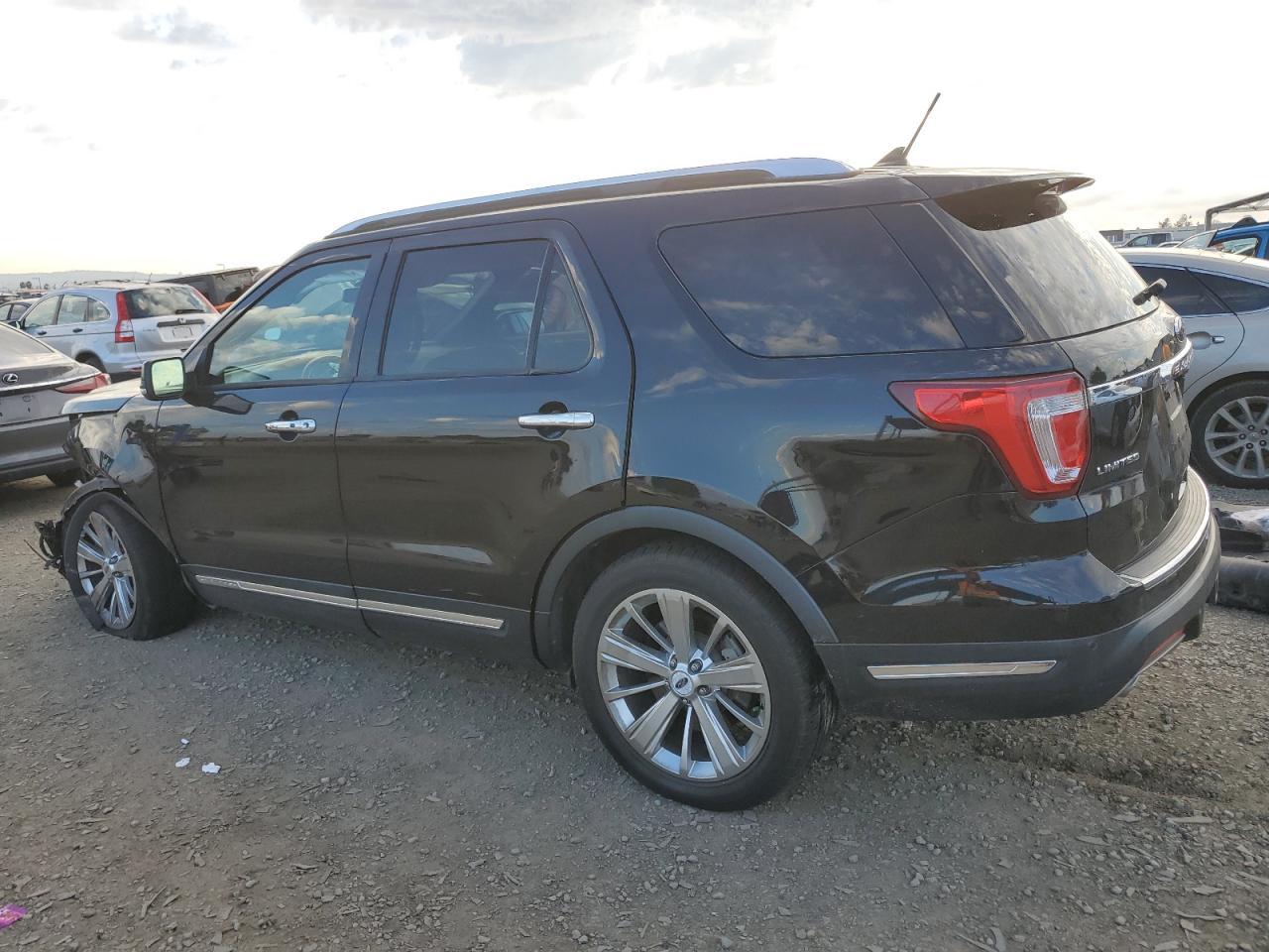 2019 Ford Explorer Limited - Image 2