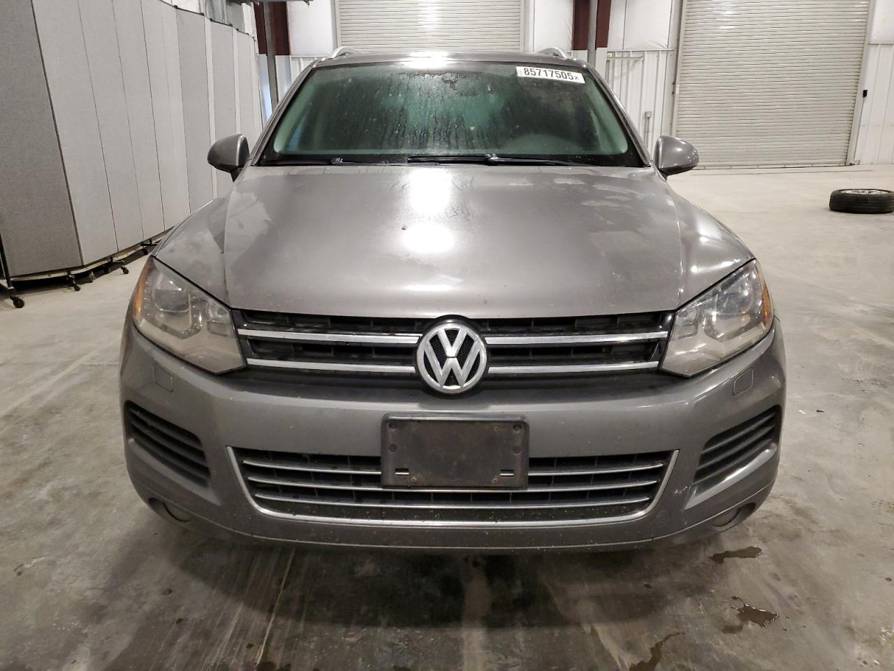 2012 Volkswagen Touareg V6 - Image 5