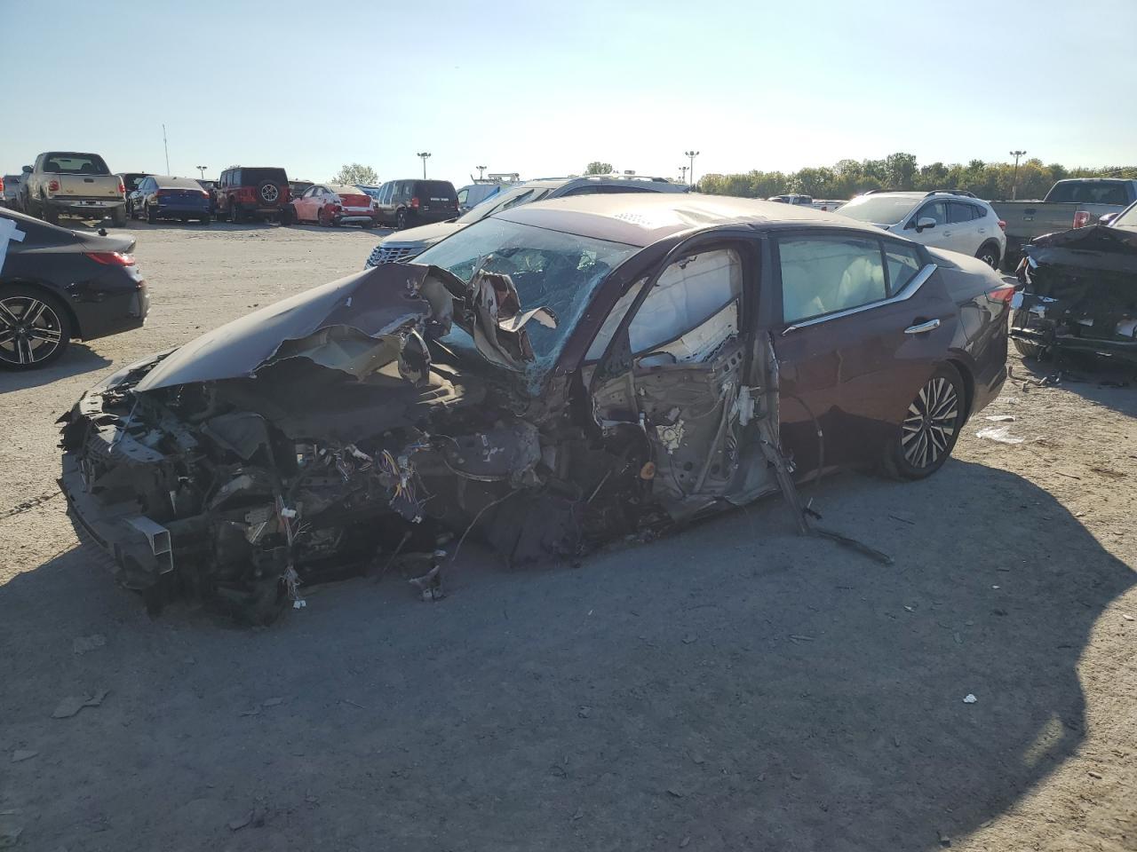 2023 Niss Altima