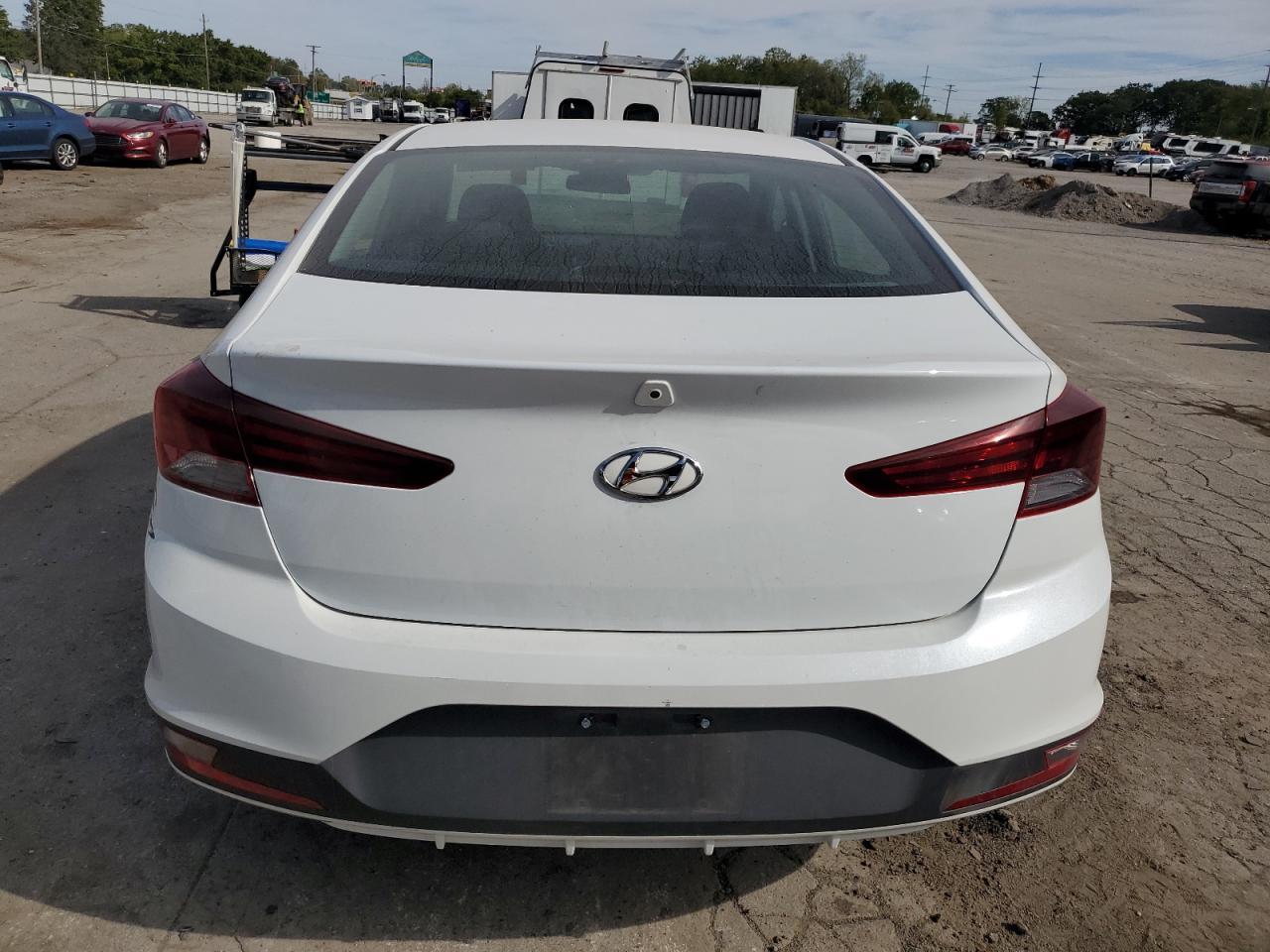 2019 Hyundai Elantra Se - Фото 6