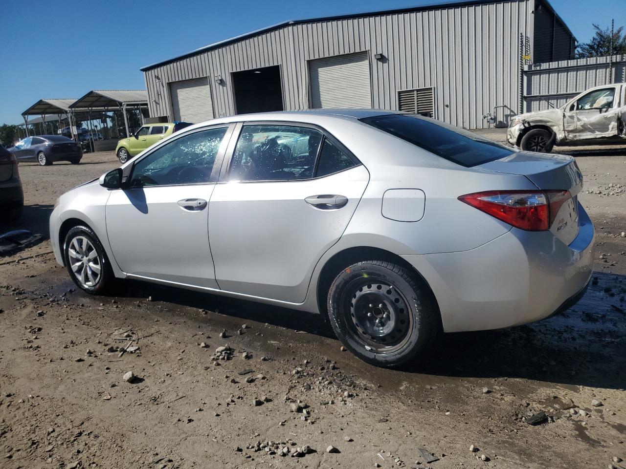 2016 Toyota Corolla Le - Image 2