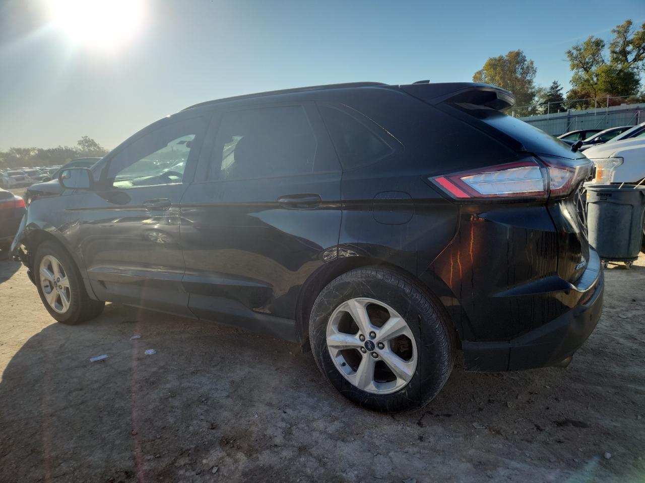 2018 Ford Edge Se - Image 2