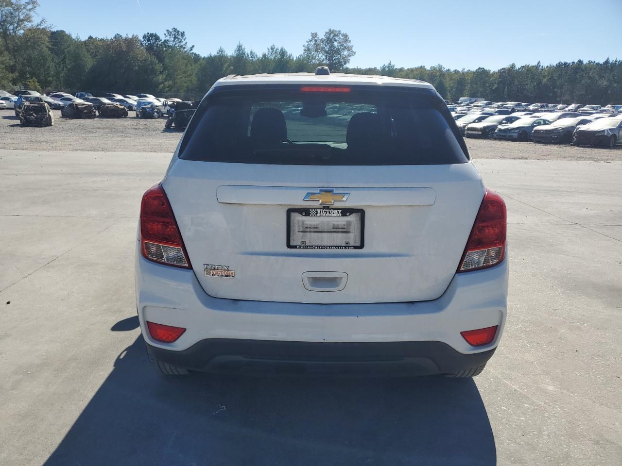 2020 Chevrolet Trax Ls - Image 6