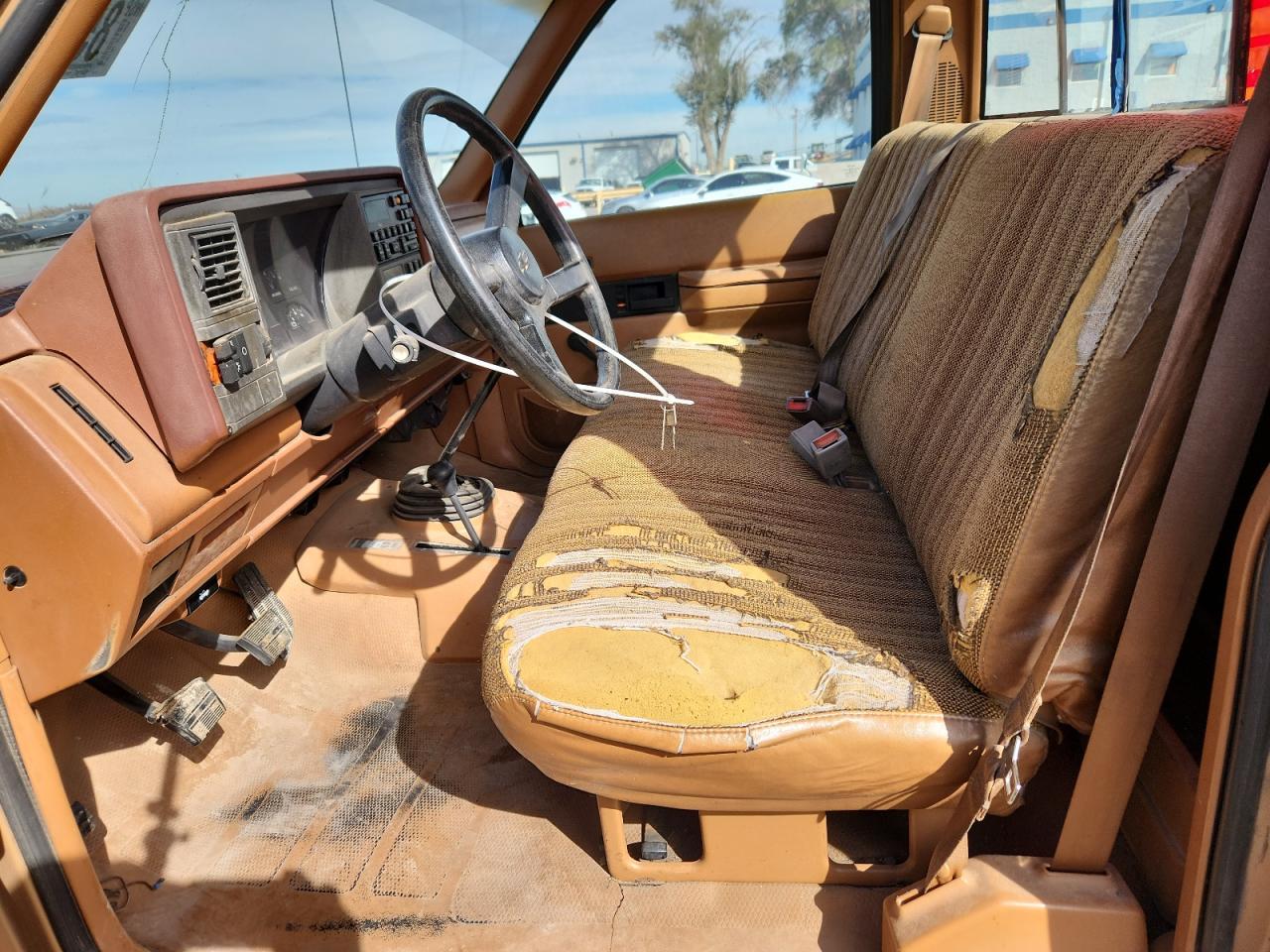 1989 Chevrolet Gmt-400 K2500 - Image 7