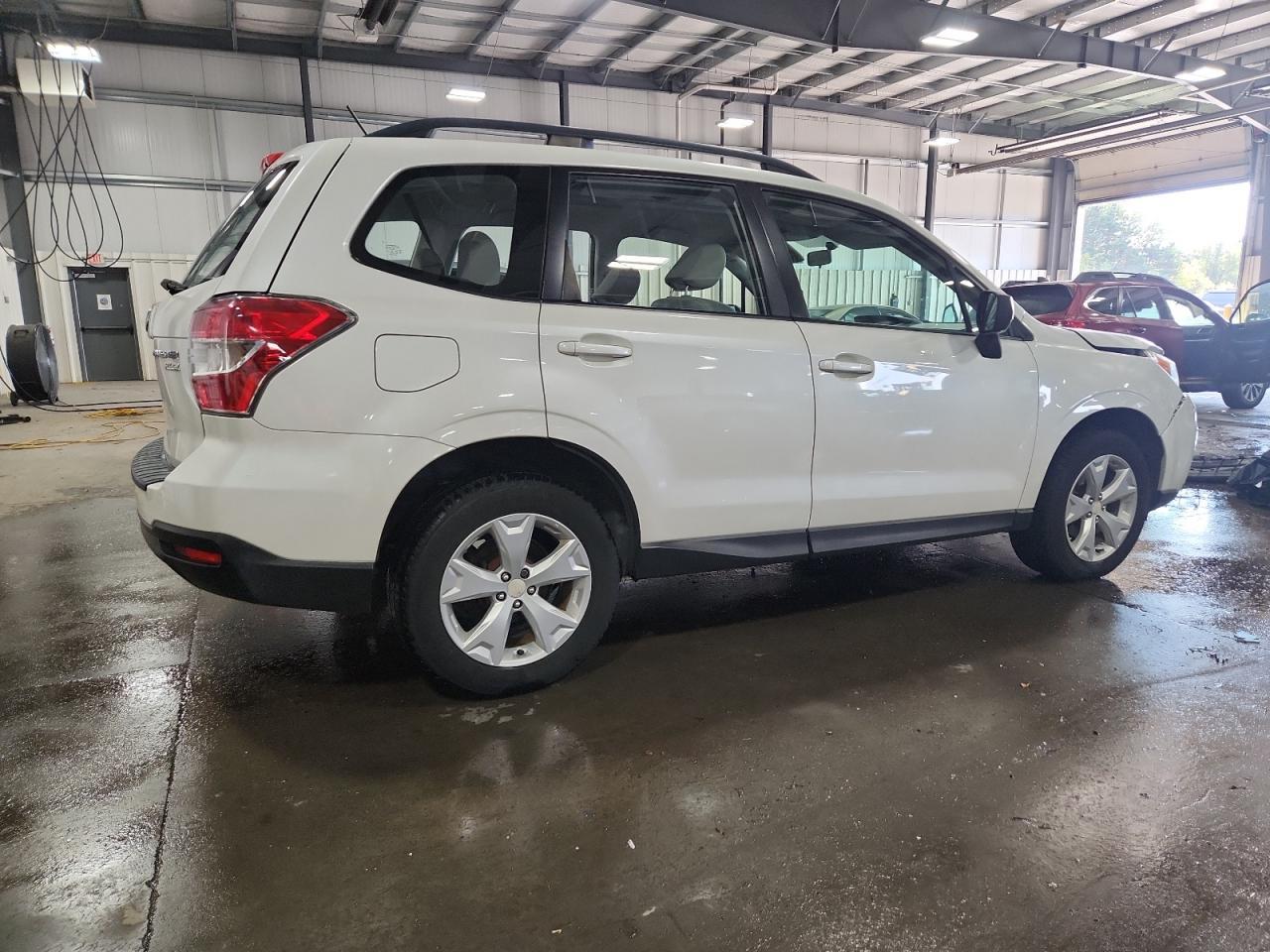 2015 Subaru Forester 2.5I - Фото 3