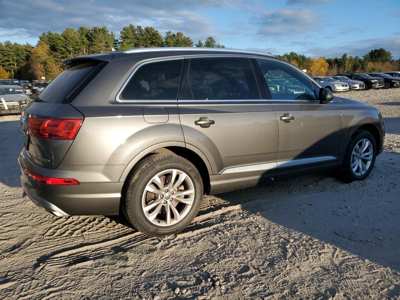 2019 Audi Q7 Premium Plus - Image 3