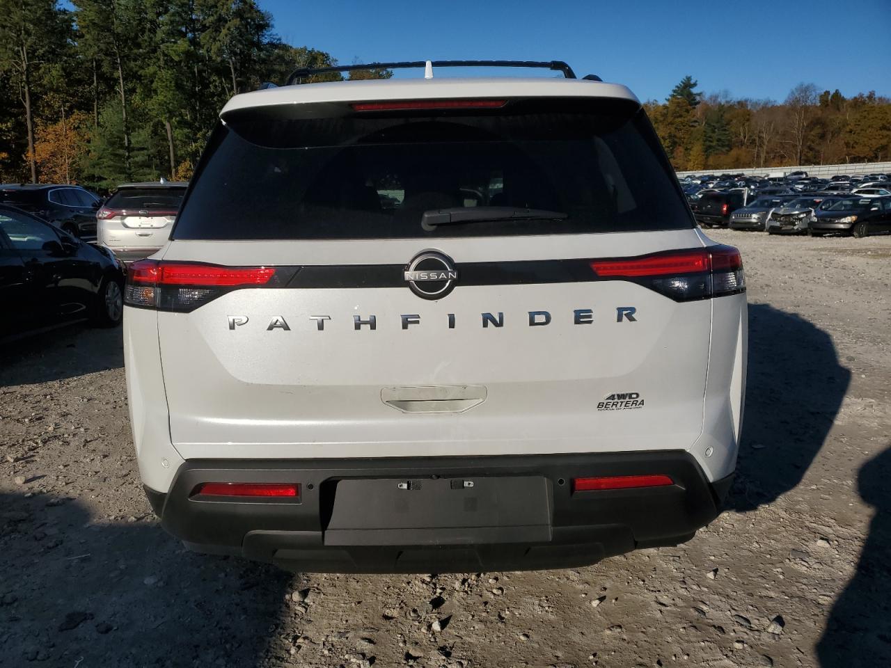 2025 Nissan Pathfinder Sv - Image 6