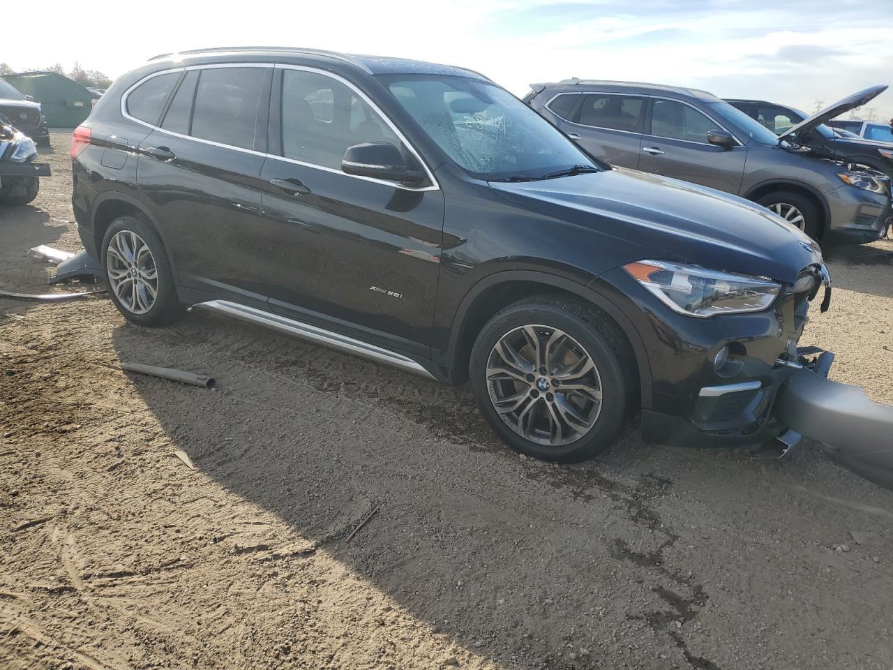 2017 BMW X1 xDrive28I - Фото 4