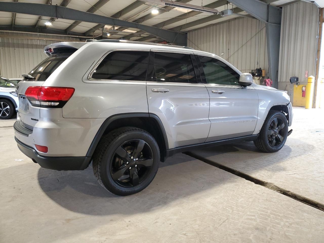 2016 Jeep Grand Cherokee Laredo - Фото 3
