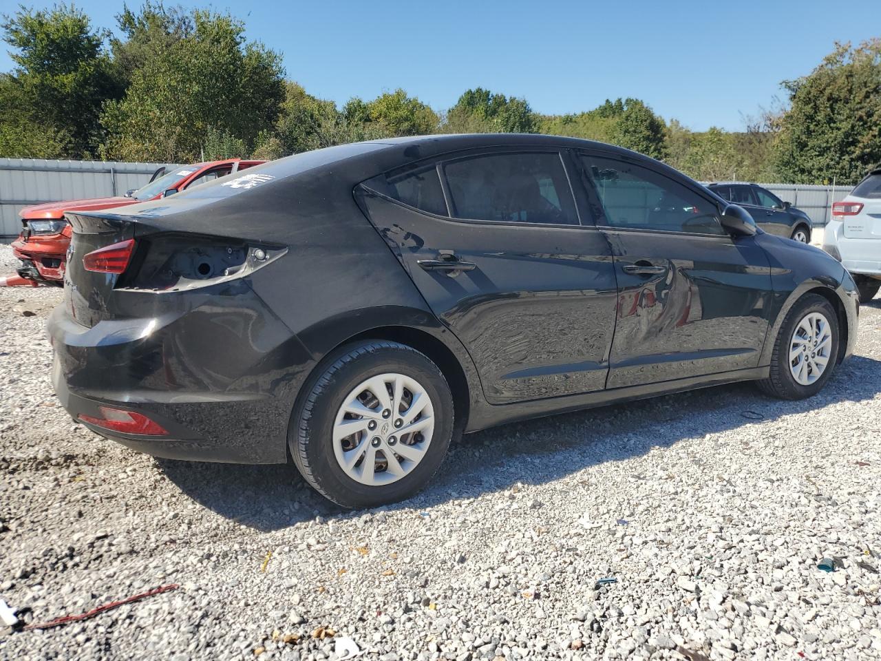 2019 Hyundai Elantra Se - Фото 3