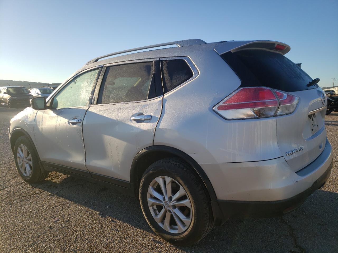 2014 Nissan Rogue S - Image 2