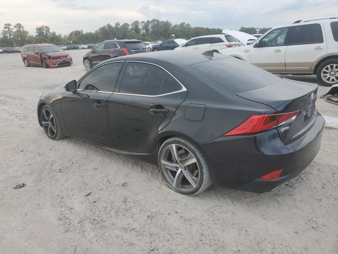 2017 Lexus Is 300 - Фото 2