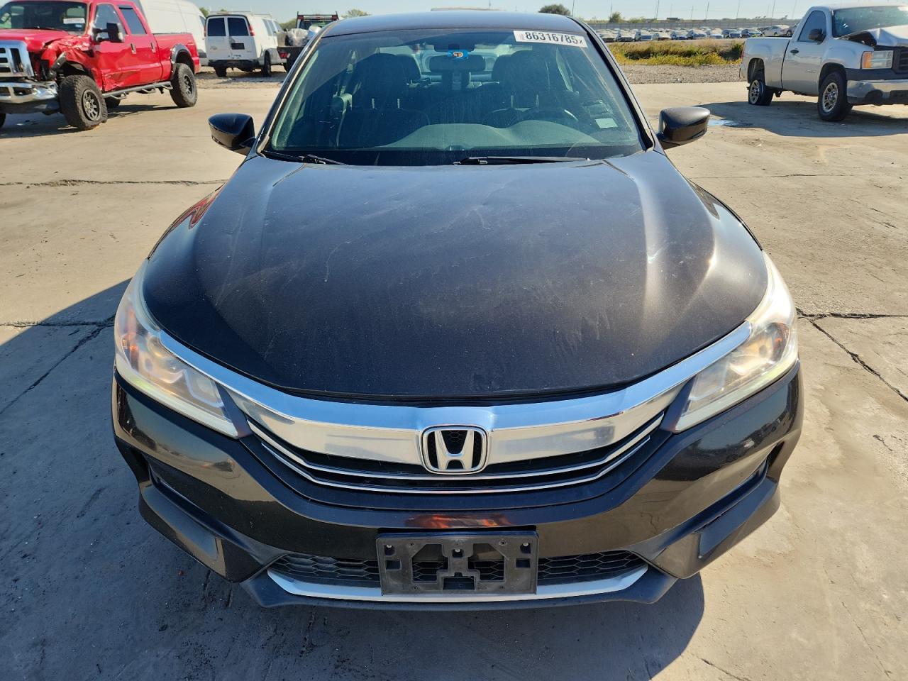 2017 Honda Accord Sport - Image 5