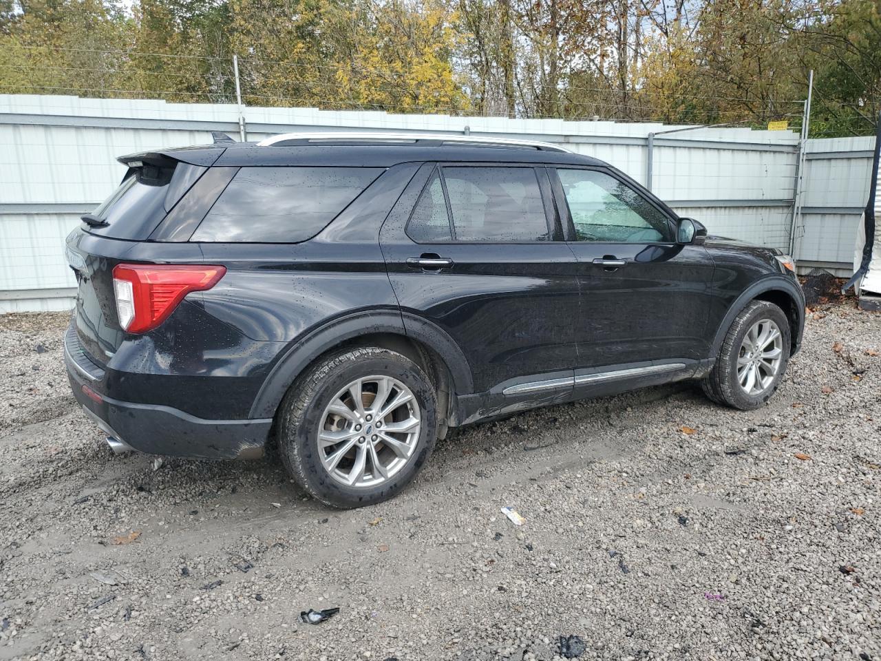 2020 Ford Explorer Limited - Image 3