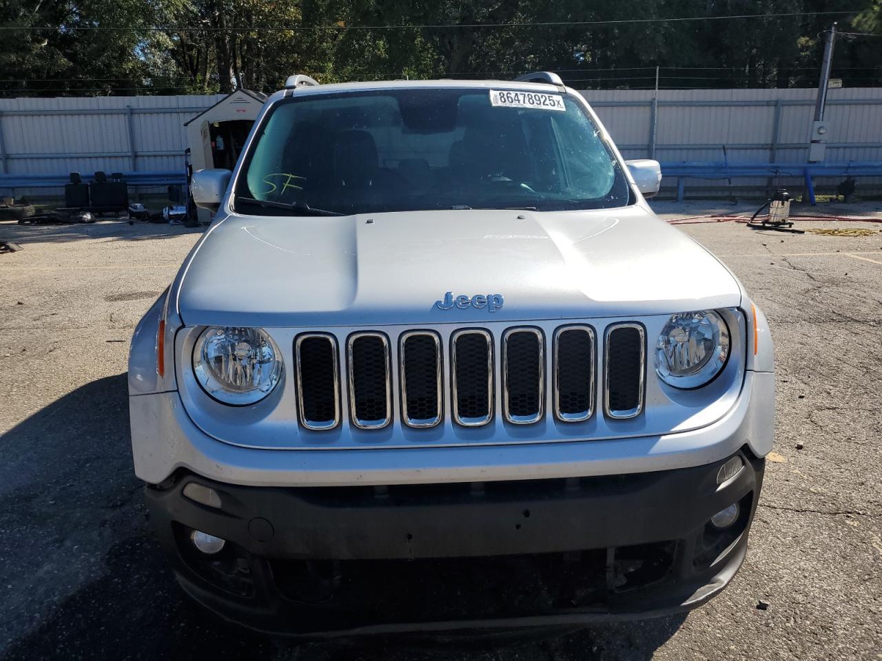 2017 Jeep Renegade Limited - Image 5