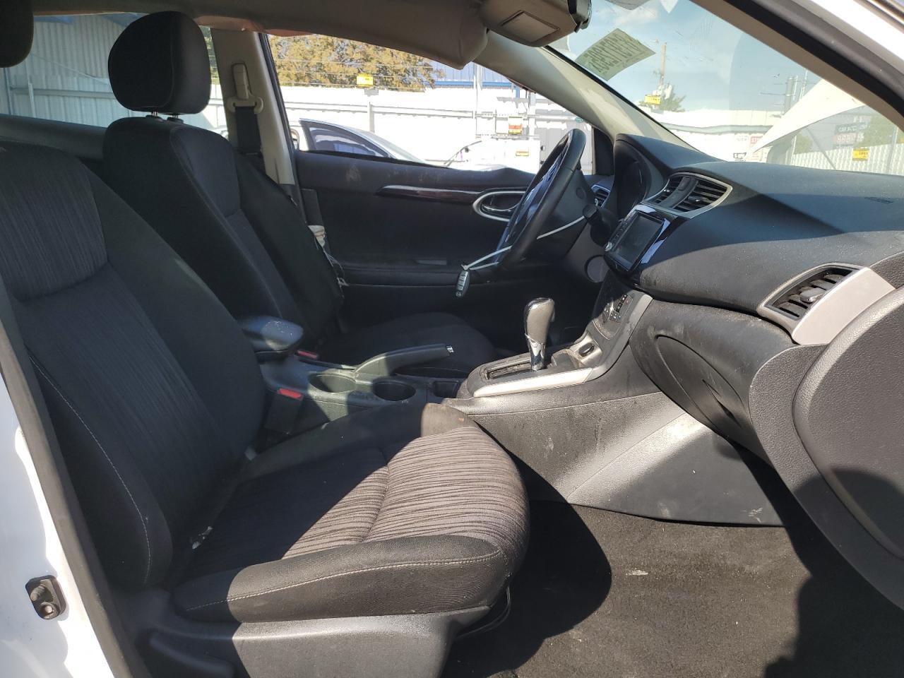 2019 Nissan Sentra - Фото 7