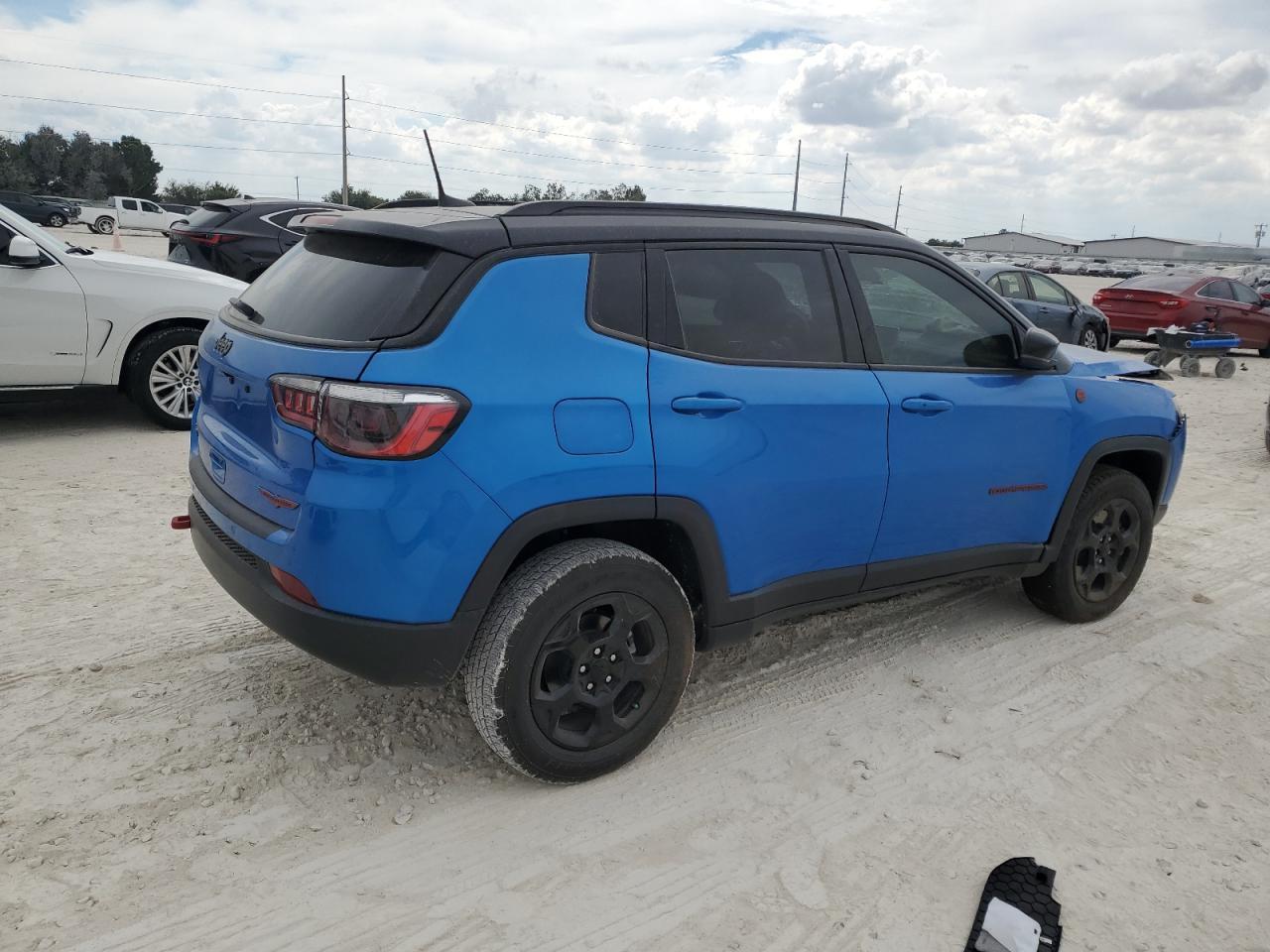 2023 Jeep Compass Trailhawk - Фото 3