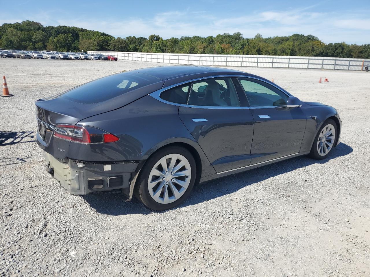 2016 Tesla Model S - Image 3