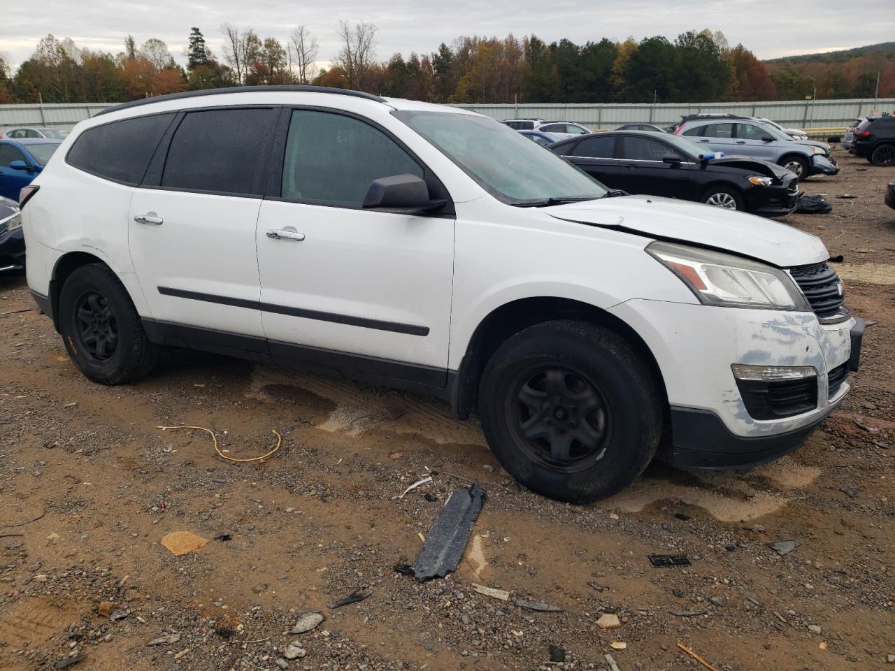 2017 Chevrolet Traverse Ls - Фото 4