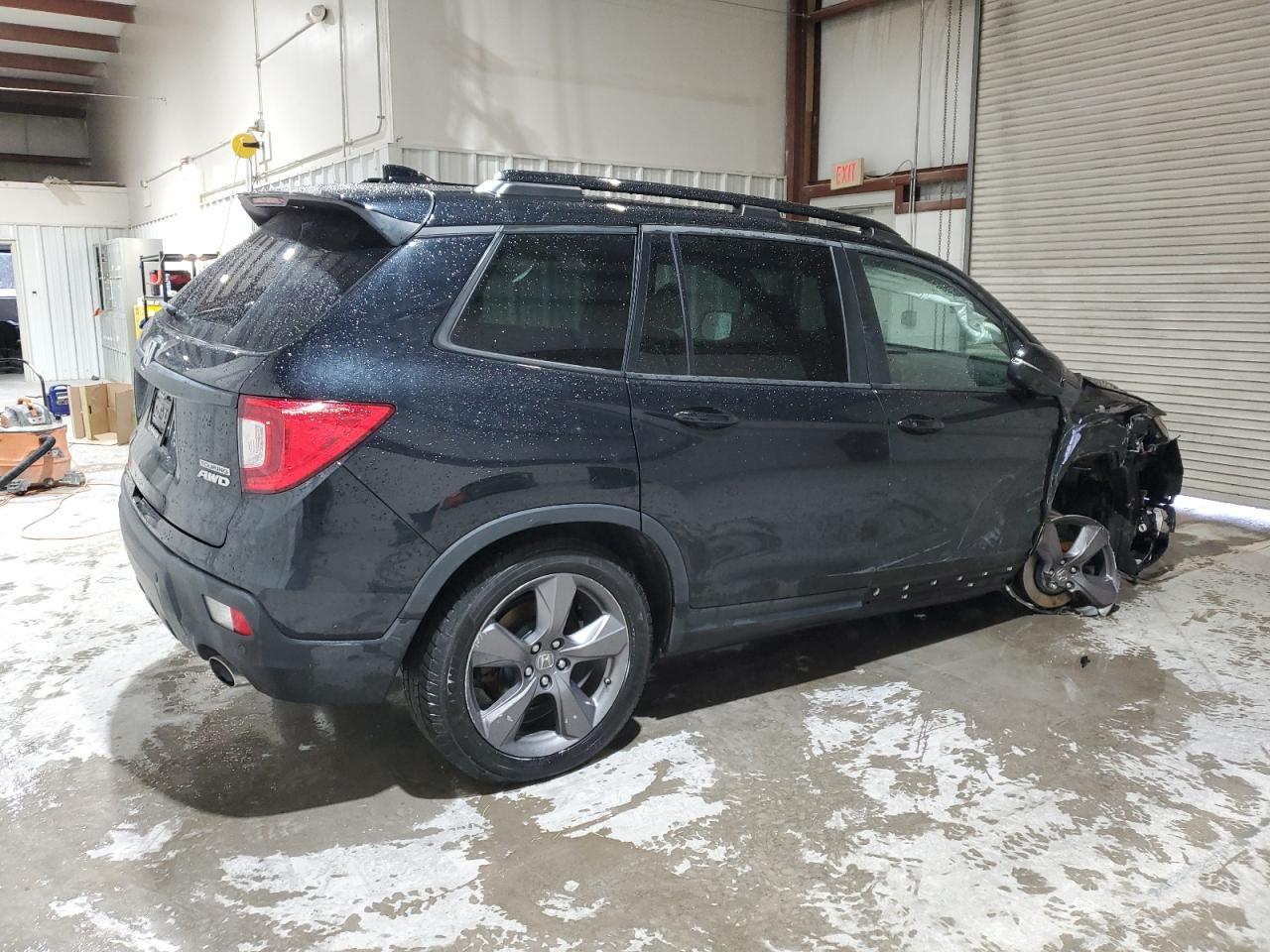 2019 Honda Passport Touring - Image 3