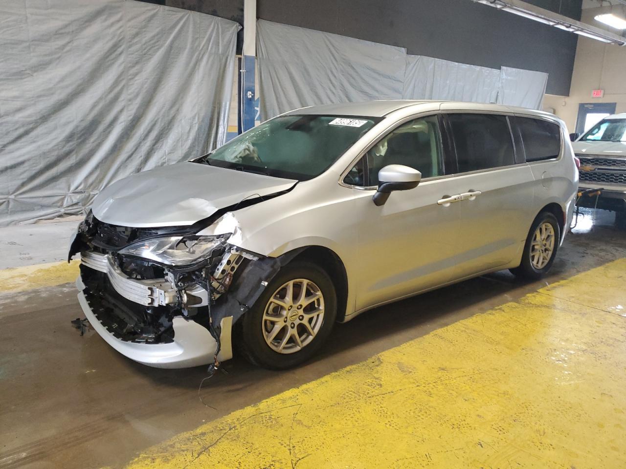 2023 Chrysler Voyager Lx