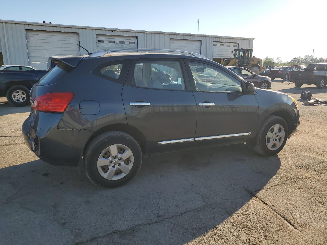 2015 Nissan Rogue Select S - Image 3