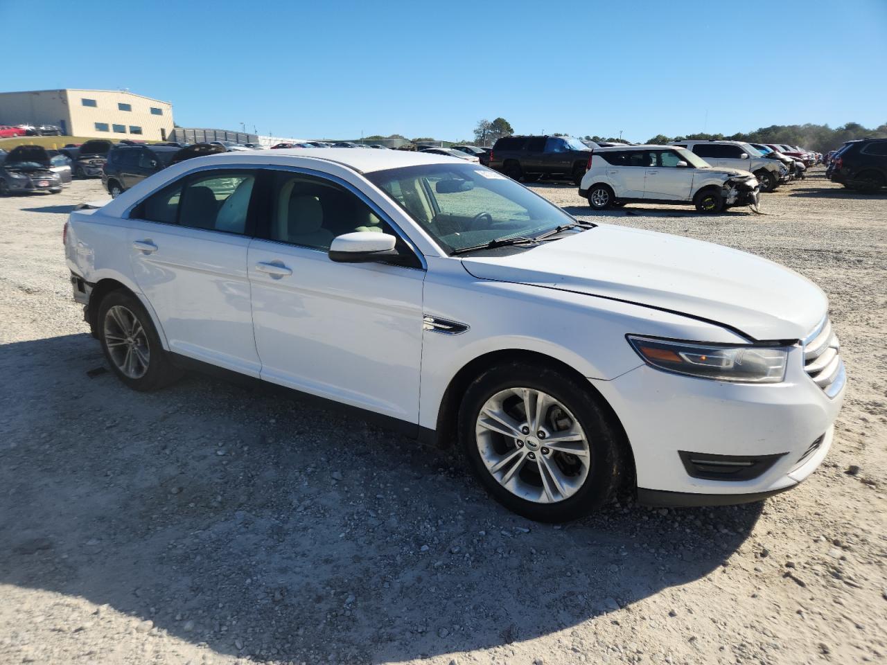 2015 Ford Taurus Sel - Фото 4