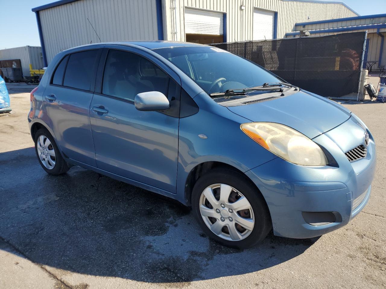 2010 Toyota Yaris - Image 4