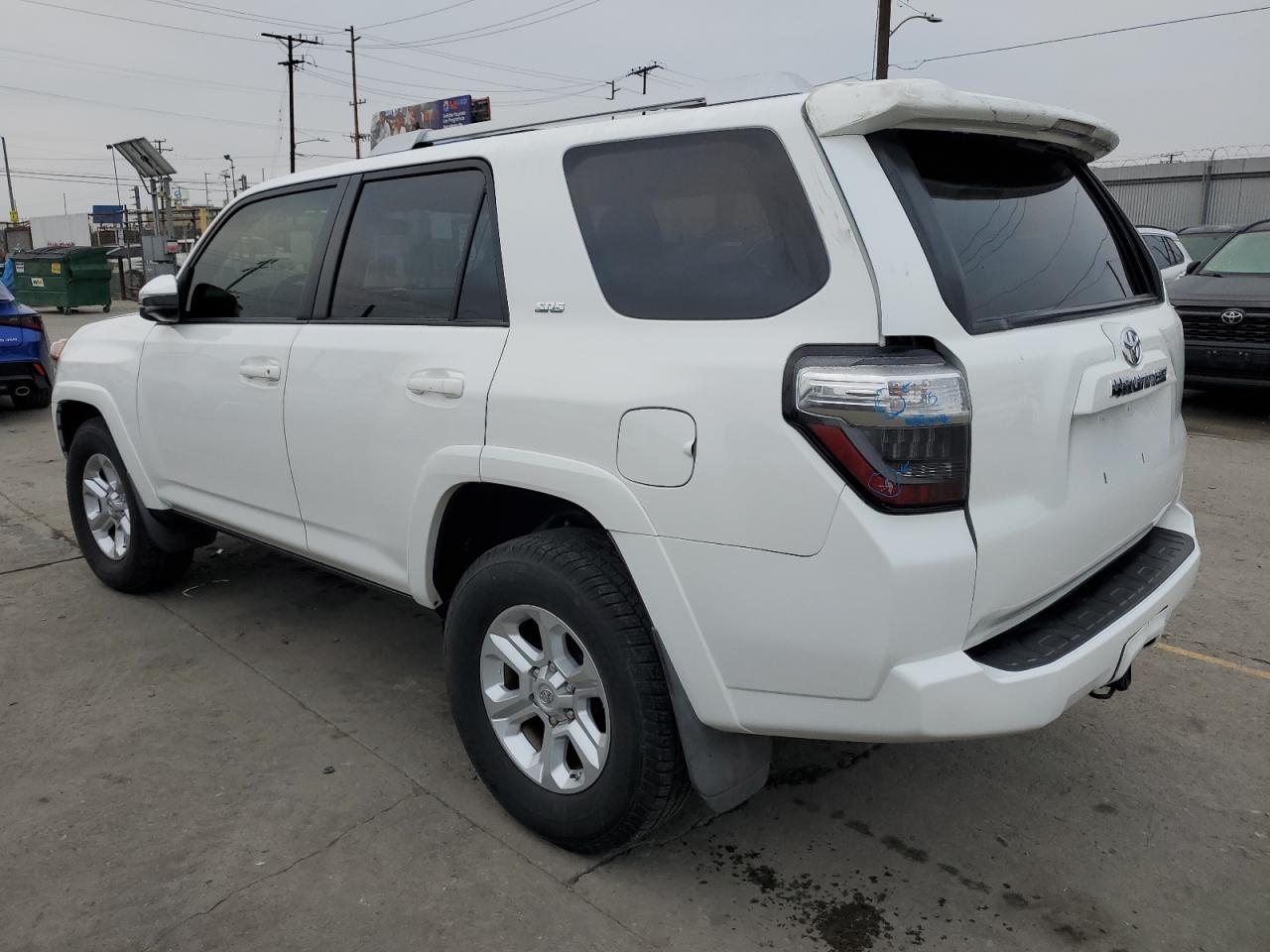 2018 Toyota 4Runner Sr5 - Image 2