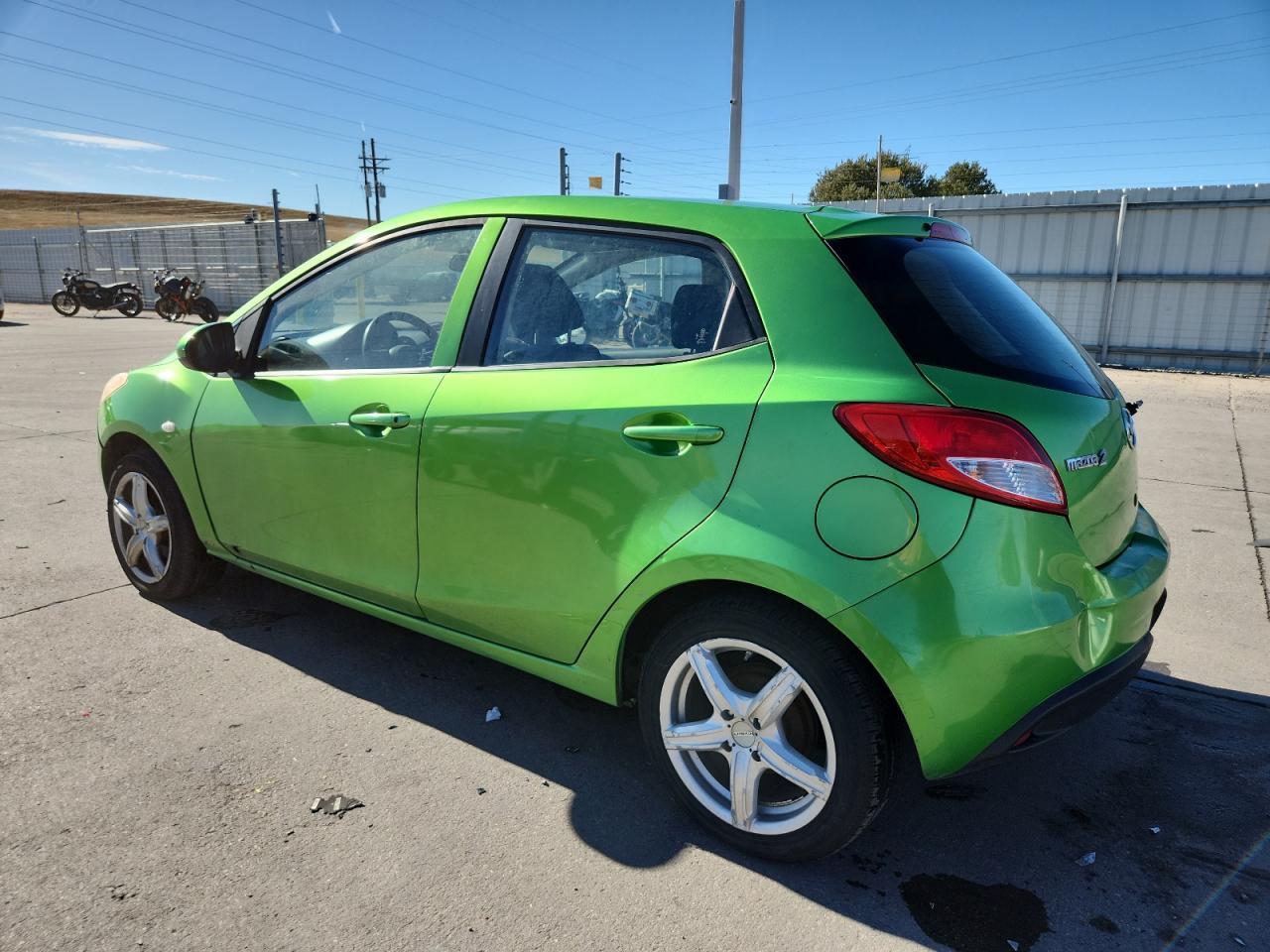 2011 Mazda Mazda2 - Image 2