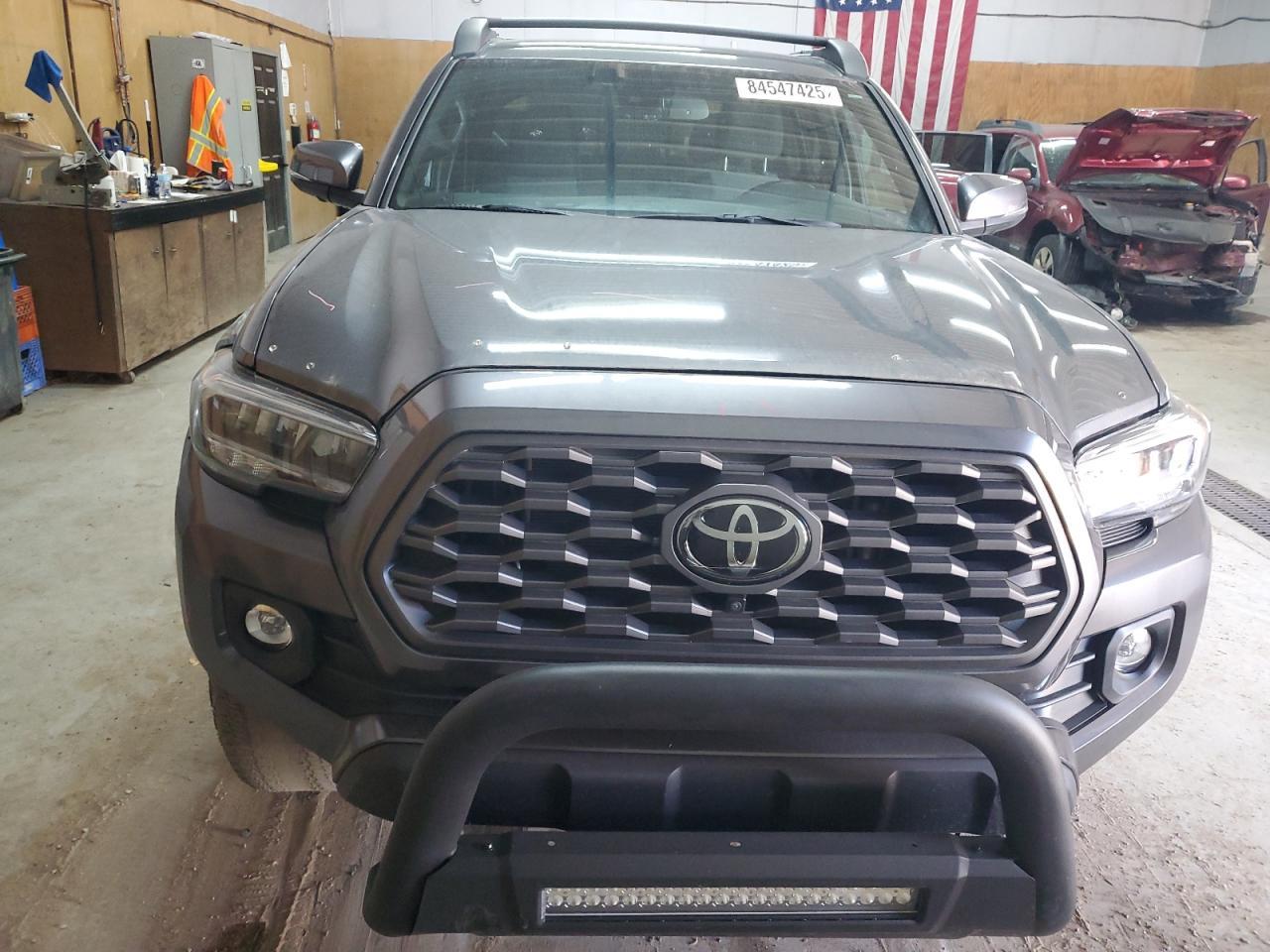2023 Toyota Tacoma Double Cab - Image 5