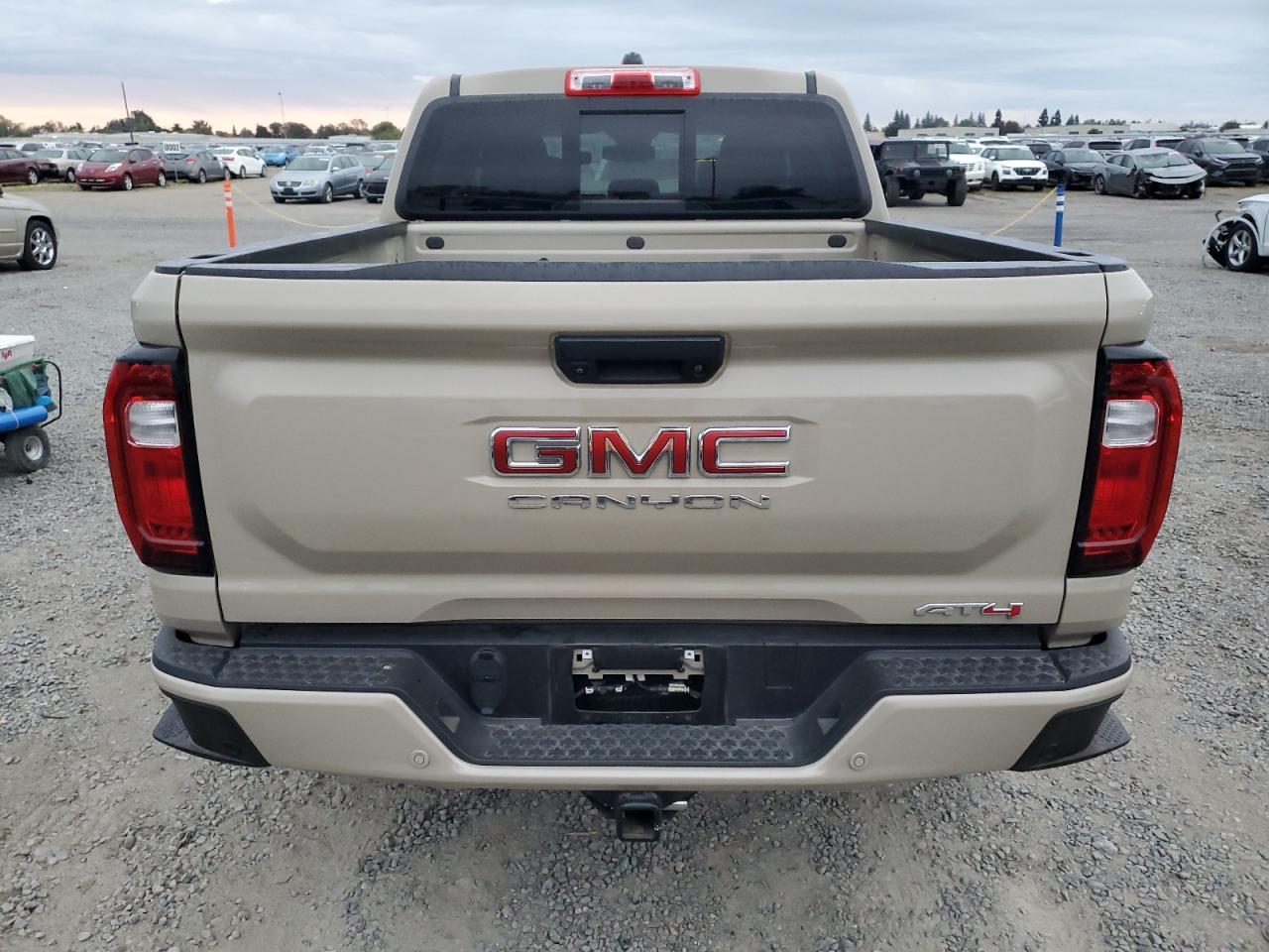 2023 GMC Canyon At4 - Фото 6