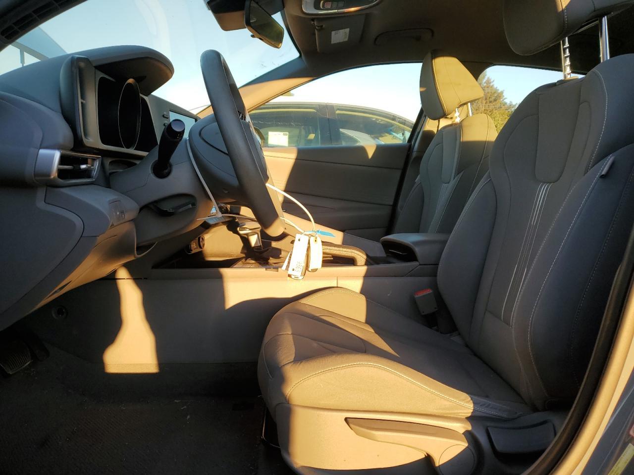 2022 Hyundai Elantra Sel - Image 7