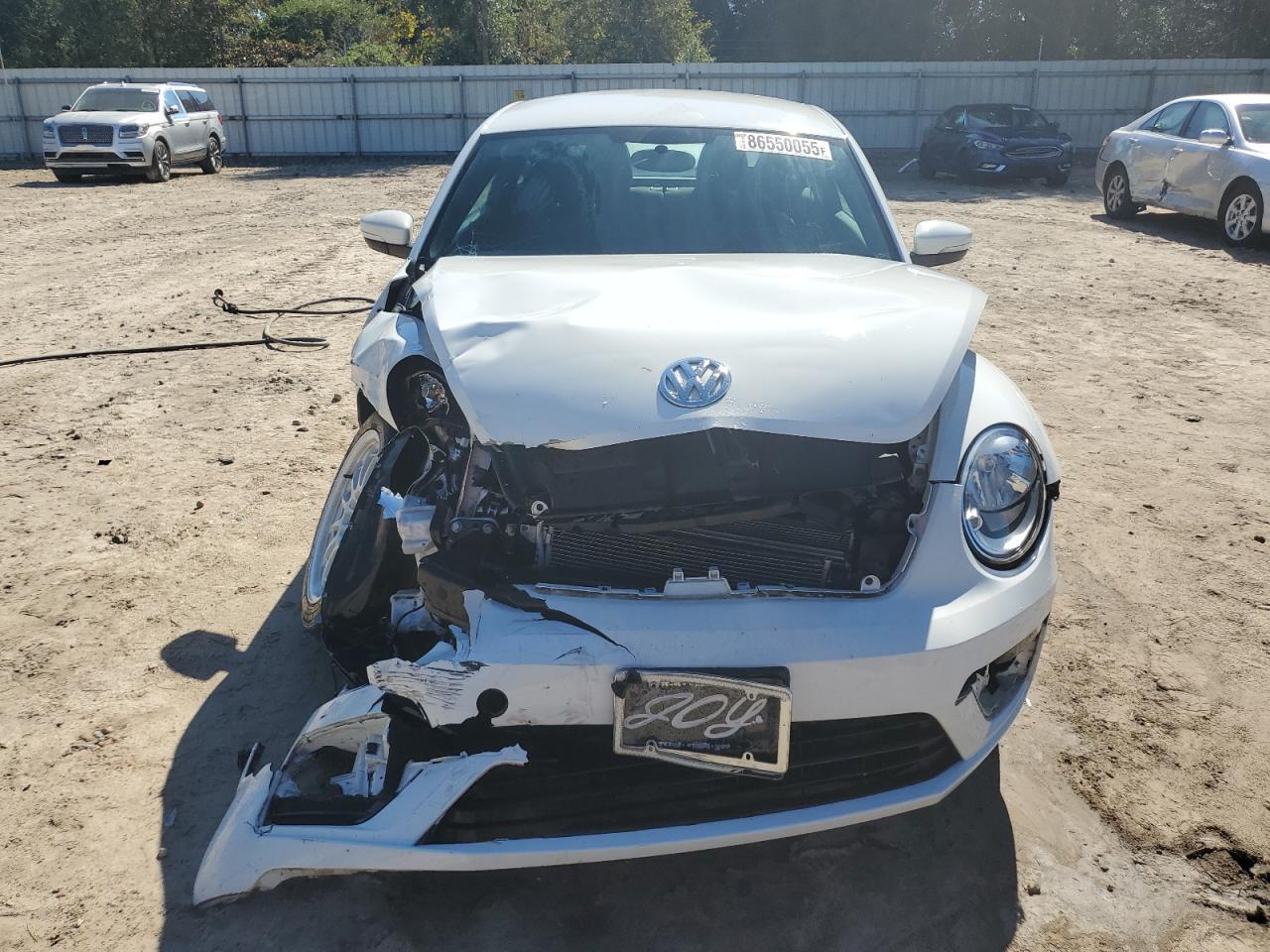 2019 Volkswagen Beetle S - Фото 5