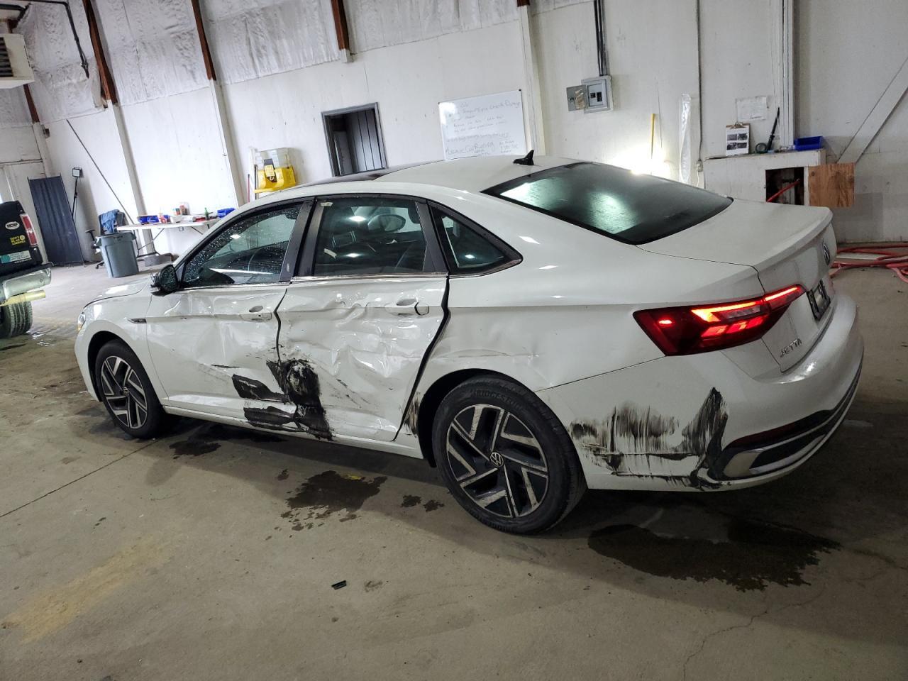 2023 Volkswagen Jetta Sel - Image 2