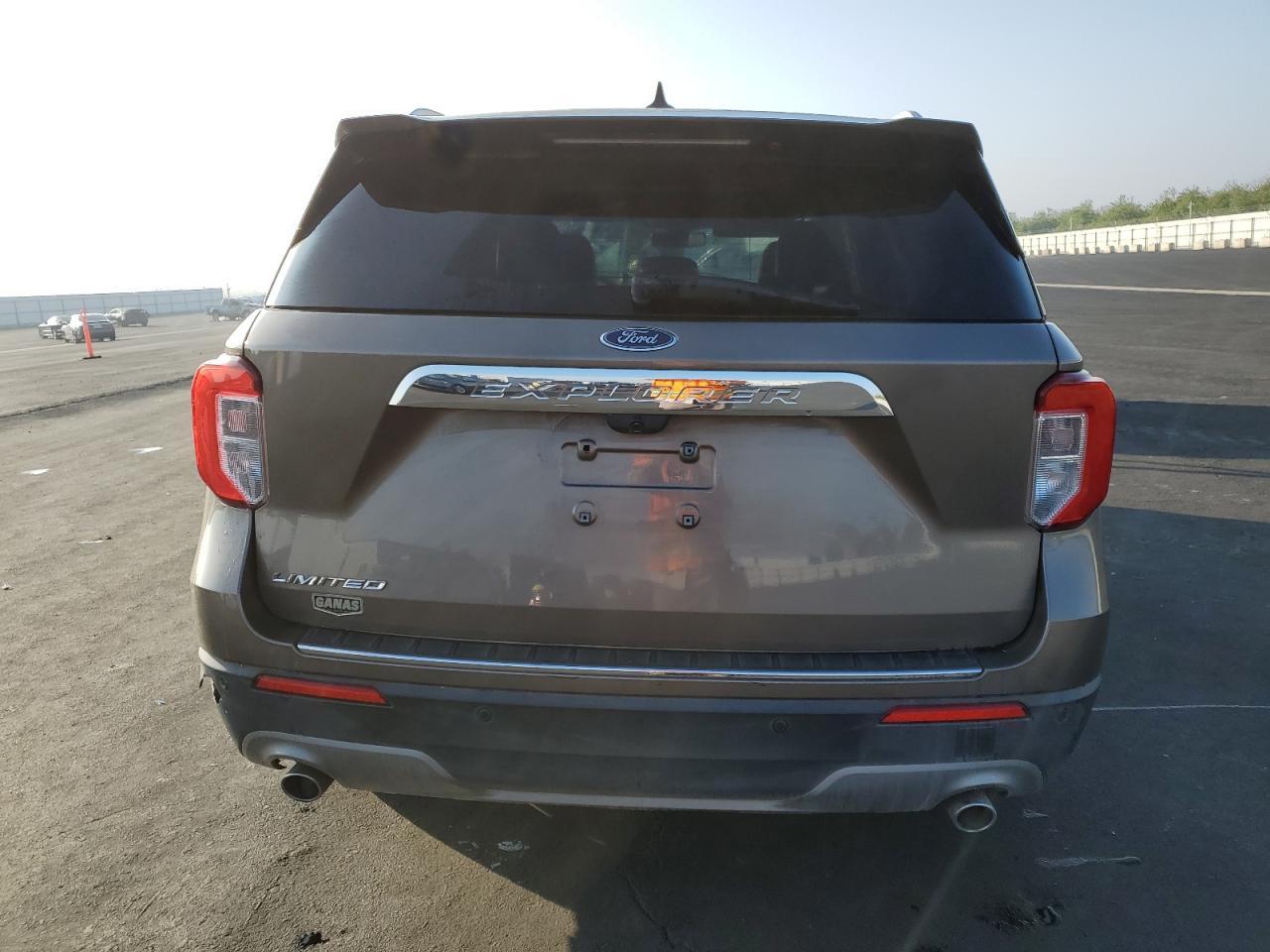 2021 Ford Explorer Limited - Image 6