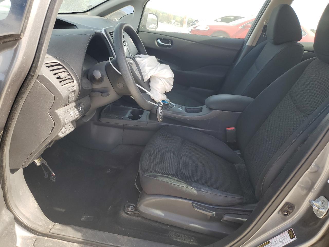 2016 Nissan Leaf S - Фото 7