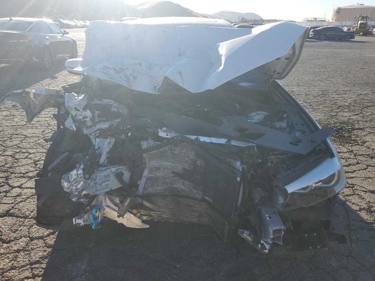 2019 BMW 530E - Image 5