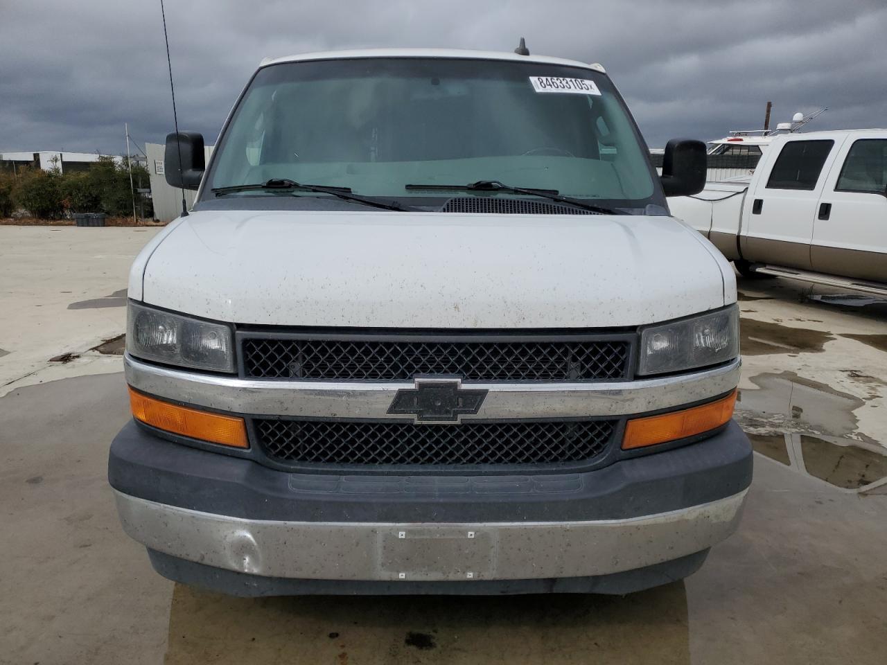 2017 Chevrolet Express G3500 - Image 5