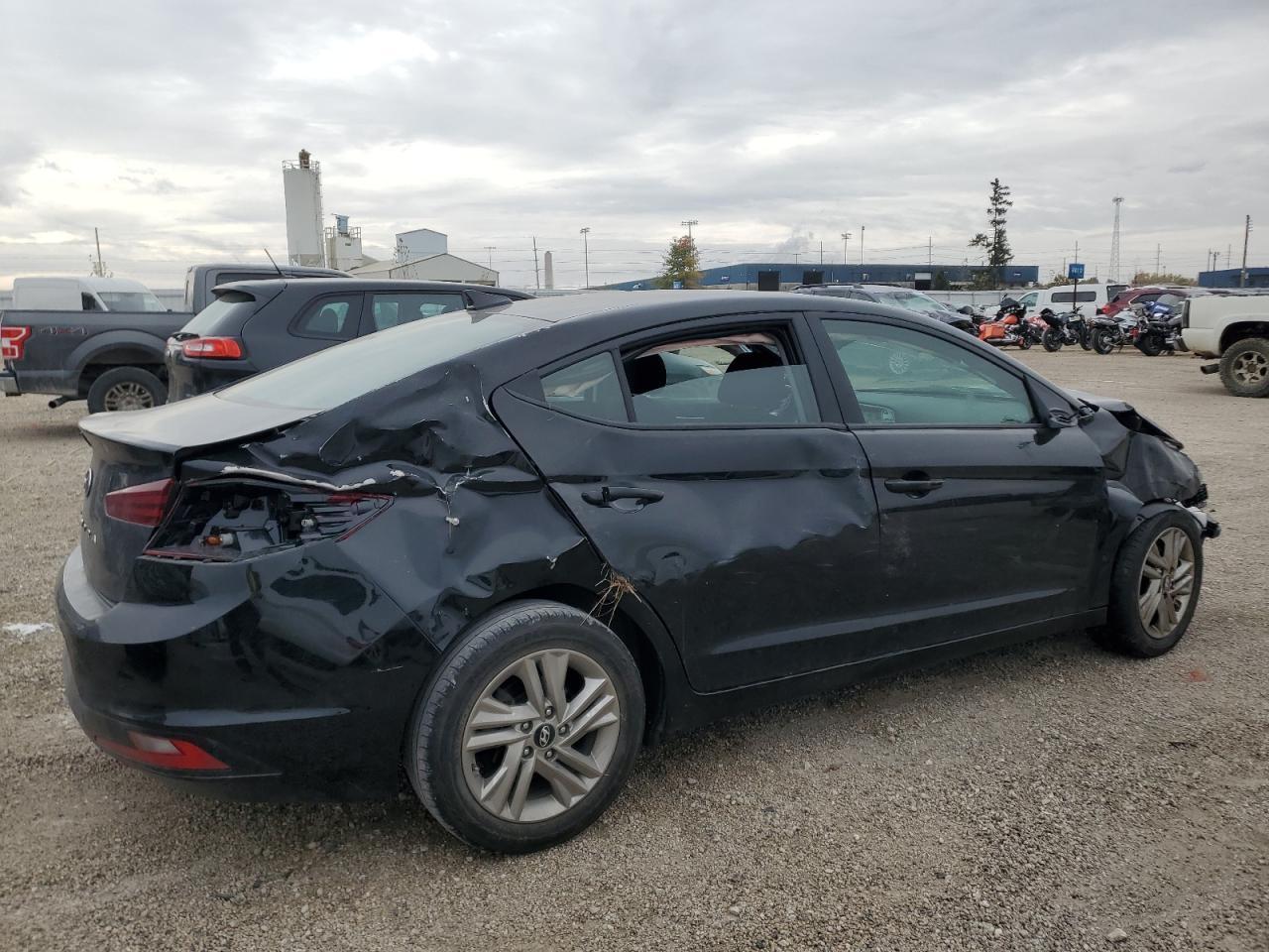 2019 Hyundai Elantra Sel - Image 3