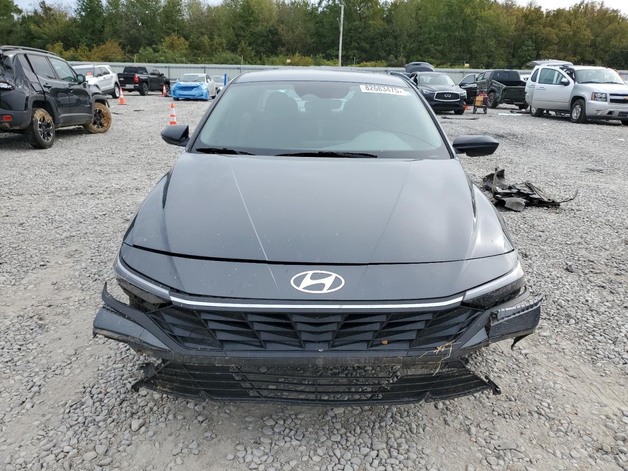 2025 Hyundai Elantra Sel Sport - Image 5