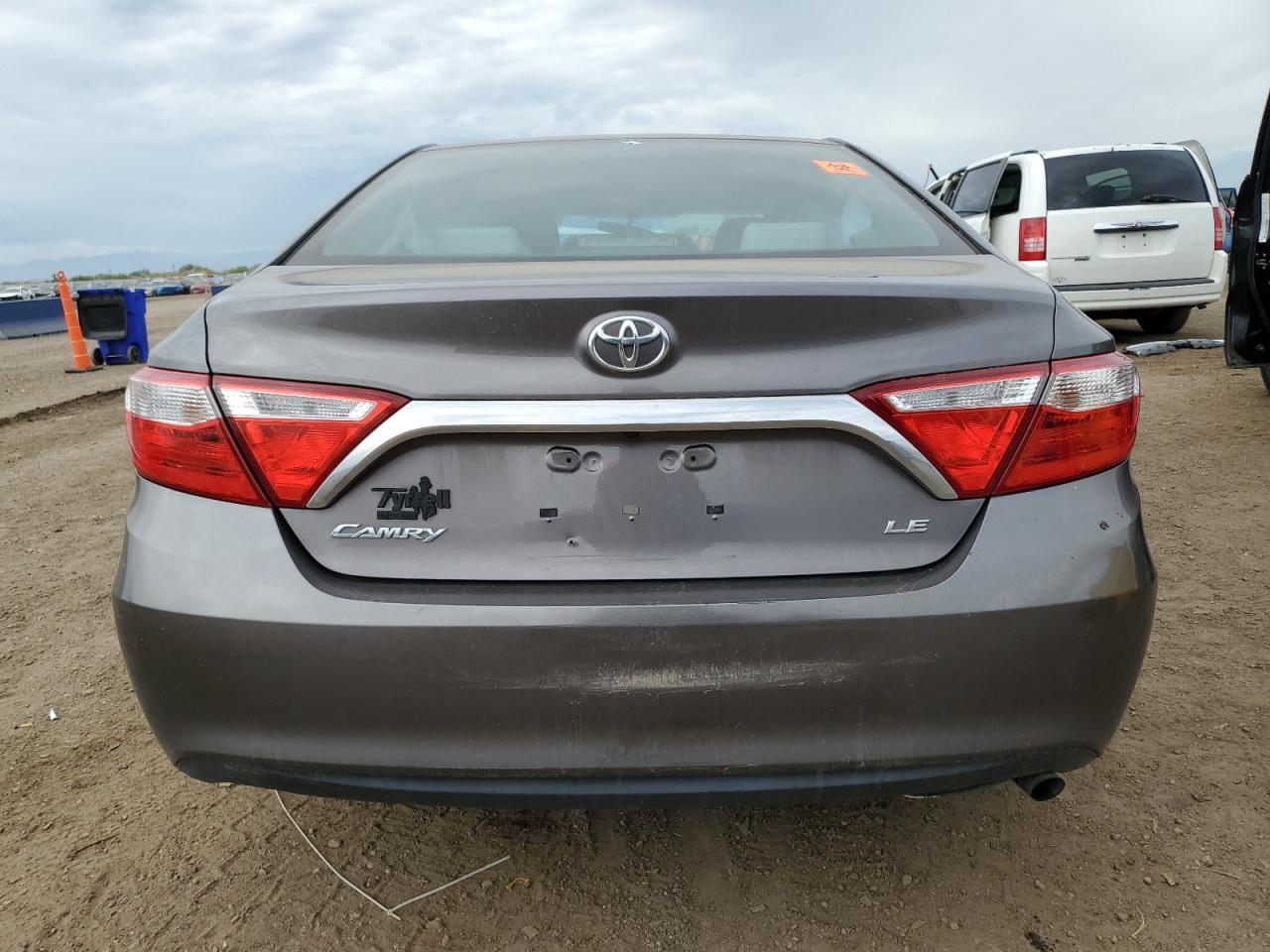 2017 Toyota Camry Le - Image 6