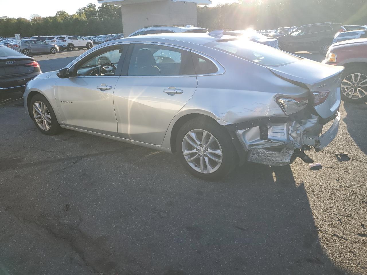 2018 Chevrolet Malibu Lt - Фото 2