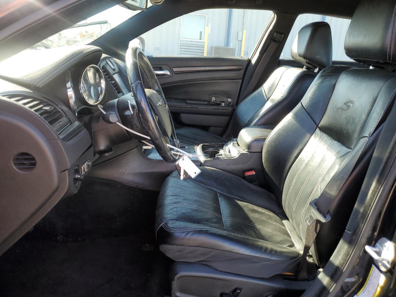 2014 Chrysler 300 S - Image 7