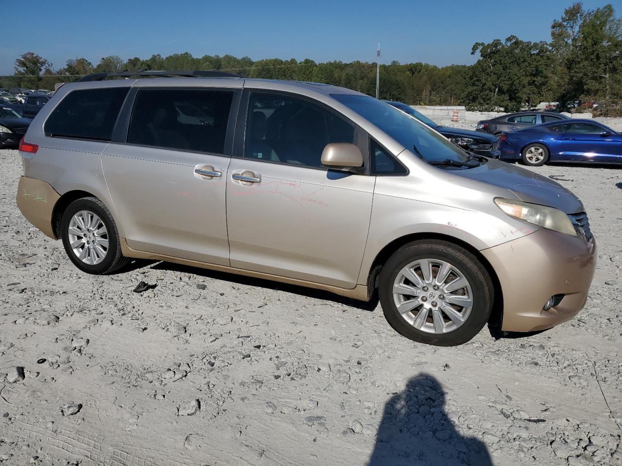 2012 Toyota Sienna Xle - Фото 4